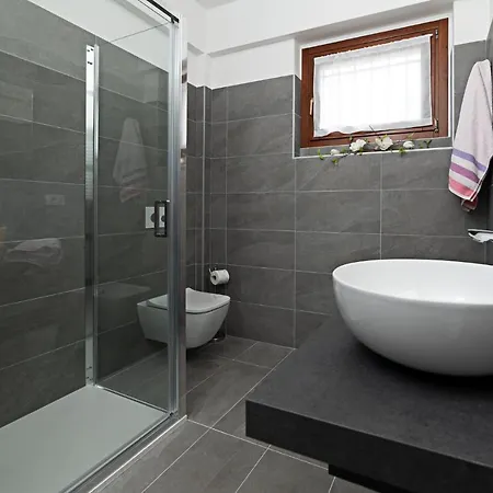 Townhouse 71 - Regarda Travel Semesterbostad Bardolino