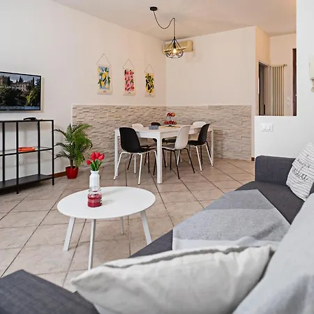 Townhouse 71 - Regarda Travel Hébergement de vacances Bardolino