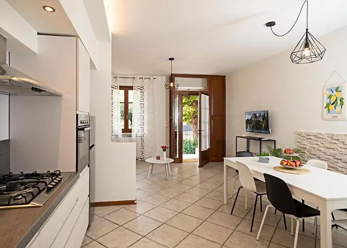 Townhouse 71 - Regarda Travel Hébergement de vacances Bardolino