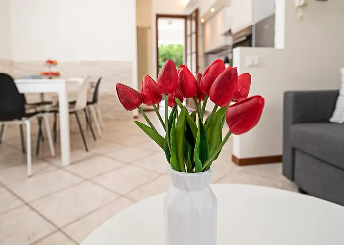 Townhouse 71 - Regarda Travel * Бардолино