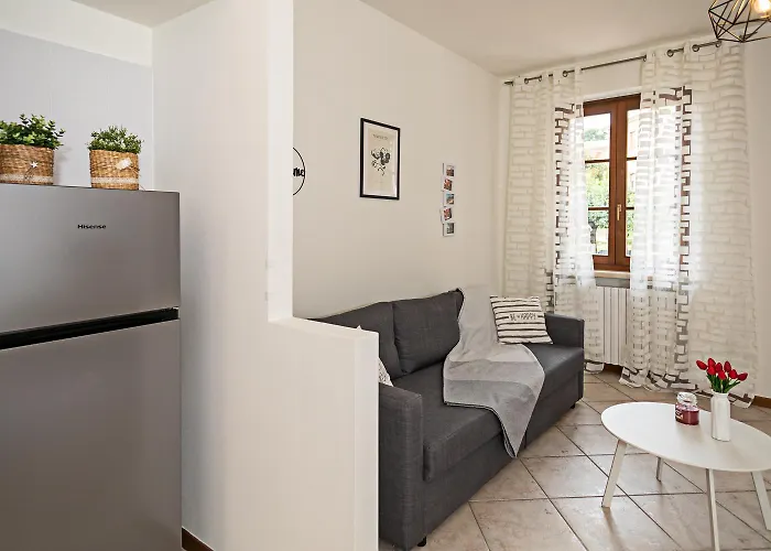 Townhouse 71 - Regarda Travel * Бардолино